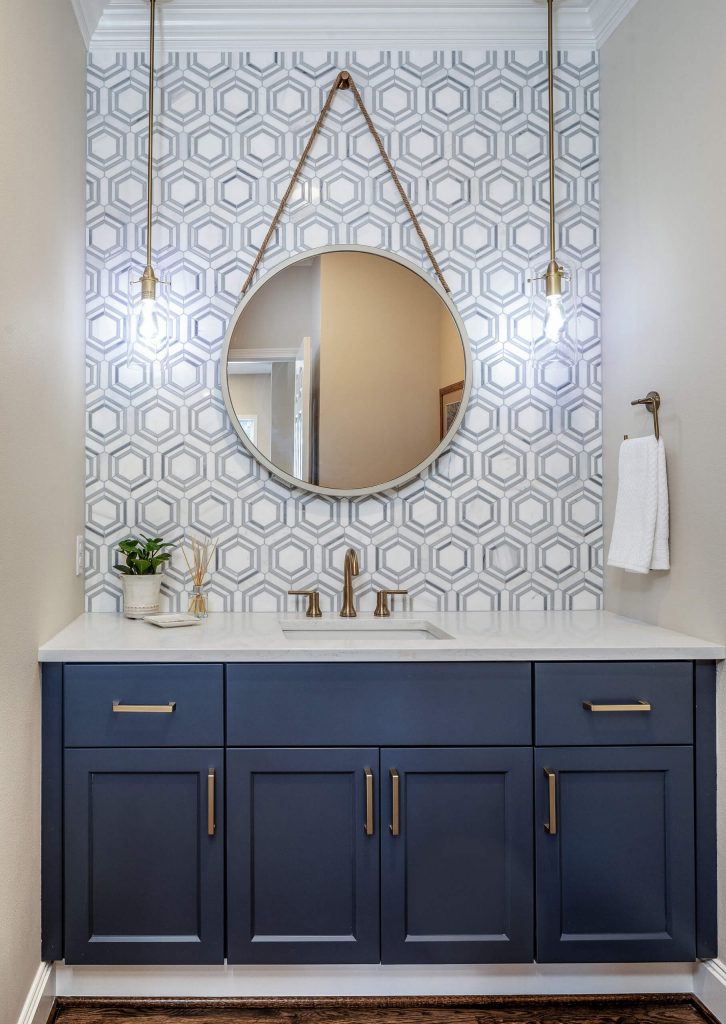 Trends decorating a powder room