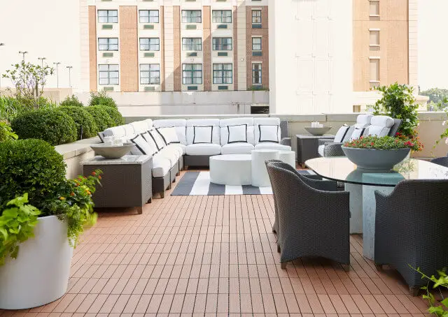 Chic Roof Deck Style in New York