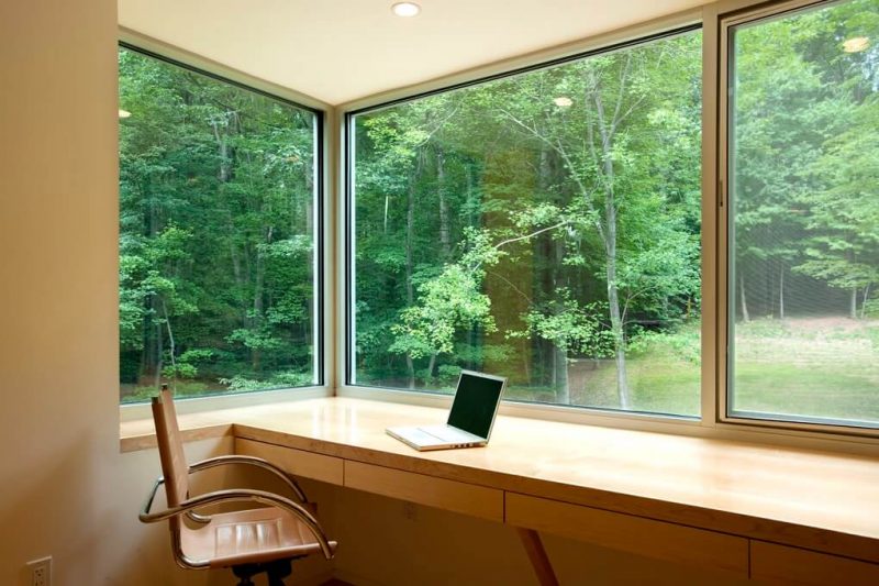 Home Offices With Wonderful Views (7)