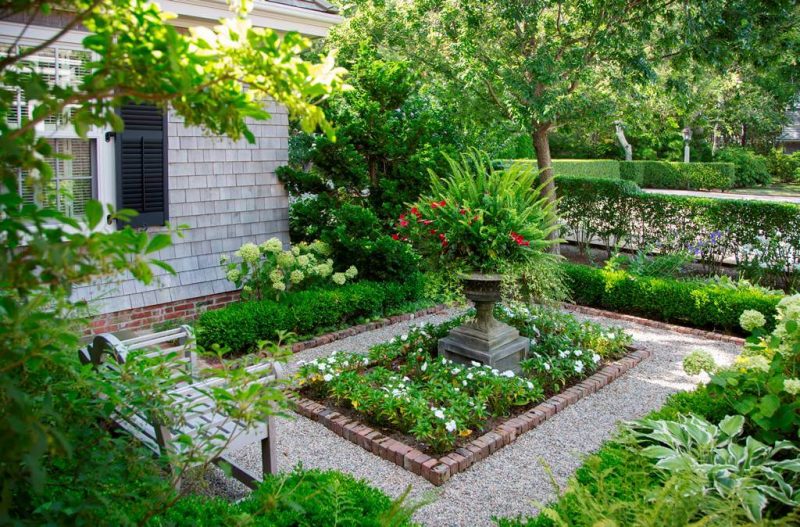 Ideas to Perk Up Side Yard (15)