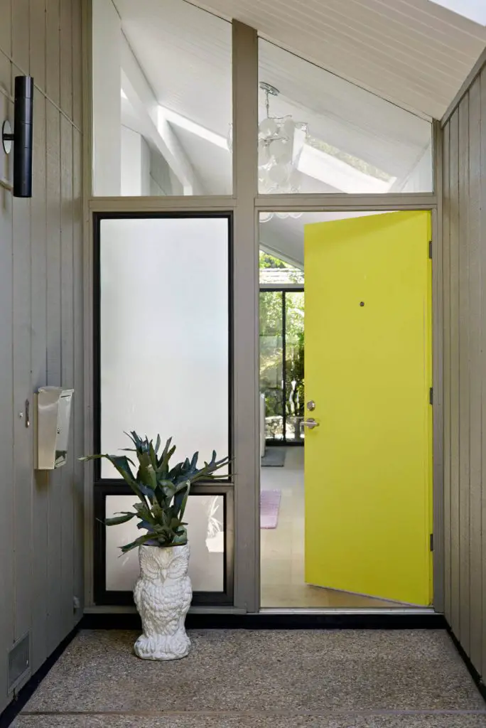 Stylish decorative door ideas