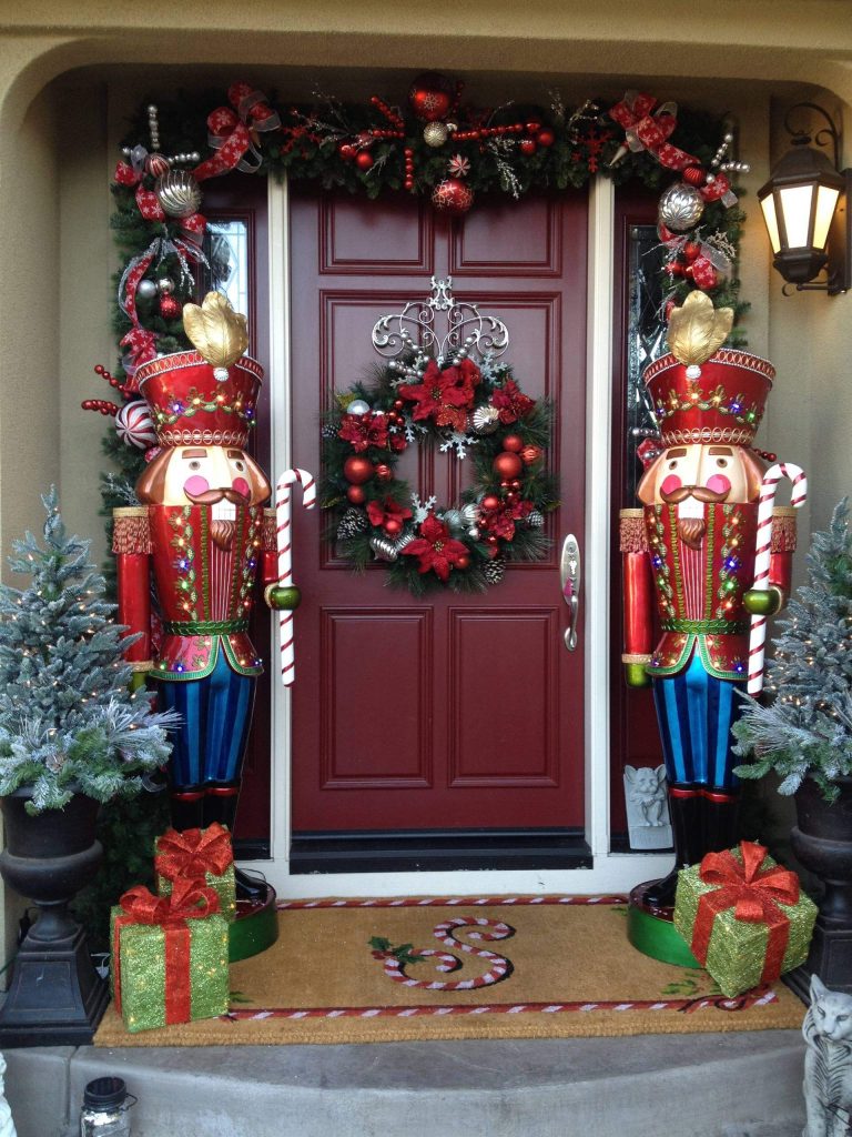 It’s a very Nutcracker Christmas at this San Francisco house. Cue the Sugar Plum Fairy!