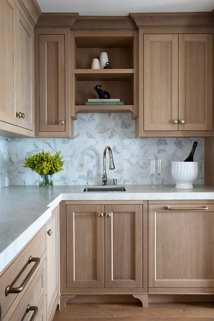 Kitchen by Julie Rootes Interiors, rift sawn French oak cabinets