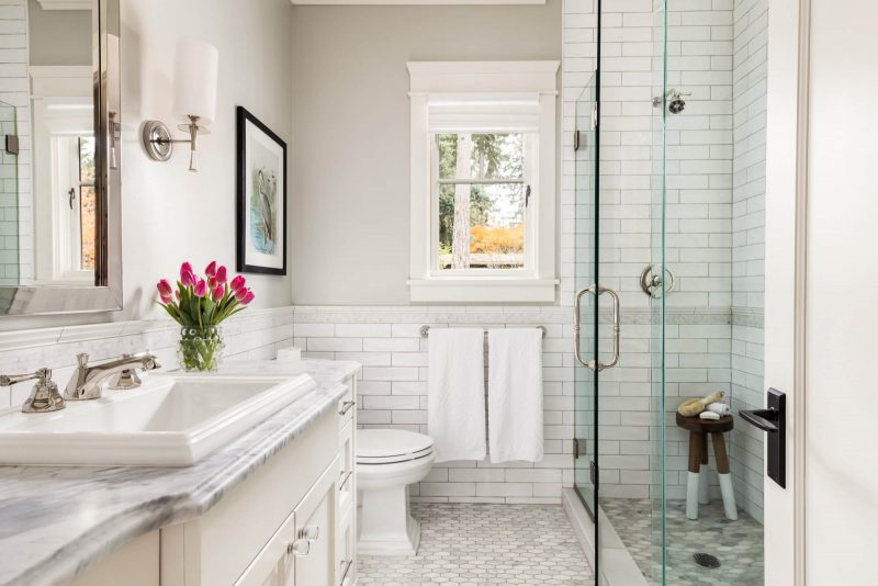 7 Terrific Tile Ideas for Bathrooms